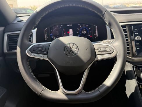 Used 2023 Volkswagen Atlas Cross Sport SE w/ Panoramic Sunroof Package FWD image 13