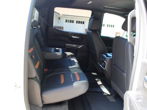 Used 2021 GMC Sierra 1500 AT4 w/ AT4 Preferred Package image 19