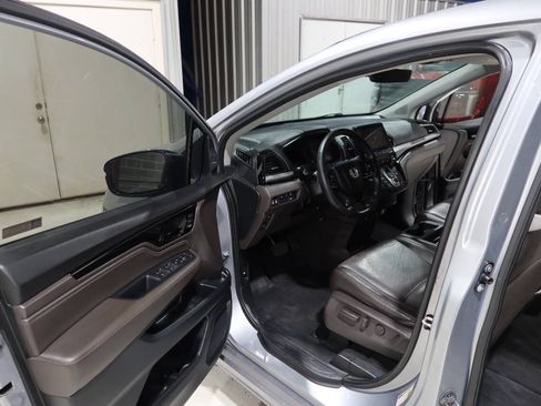 Used 2023 Honda Odyssey Touring image 19