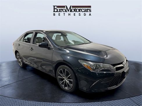 Used 2015 Toyota Camry XSE image 7