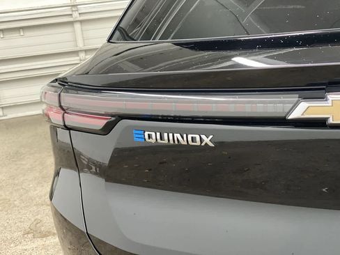 Used 2025 Chevrolet Equinox EV LT w/ Convenience Package image 10