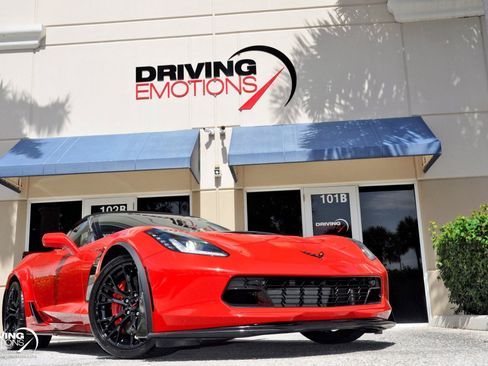 Used 2019 Chevrolet Corvette Z06 RWD image 13