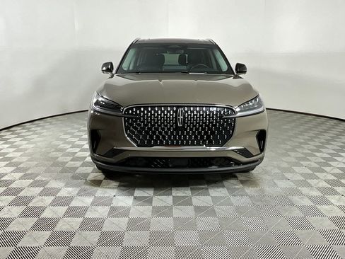 Used 2025 Lincoln Aviator 2WD w/ Equipment Group 101A image 8
