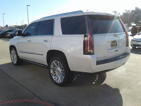 Used 2016 Cadillac Escalade Platinum image 5