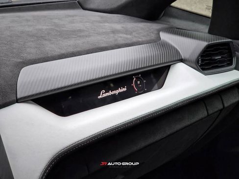 Used 2024 Lamborghini Revuelto AWD/4WD image 33