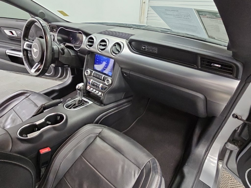 Used 2020 Ford Mustang GT Premium w/ Equipment Group 401A RWD image 31