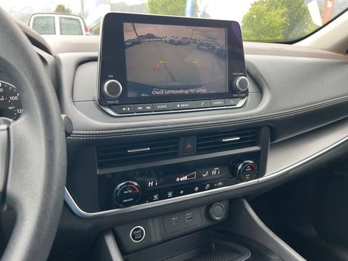 Used 2023 Nissan Rogue SV AWD/4WD image 33
