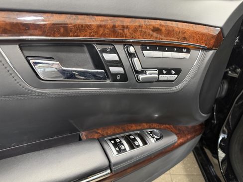 Used 2009 Mercedes-Benz S 600 image 10