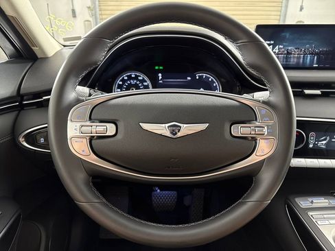Certified 2025 Genesis GV70 2.5T AWD/4WD image 15