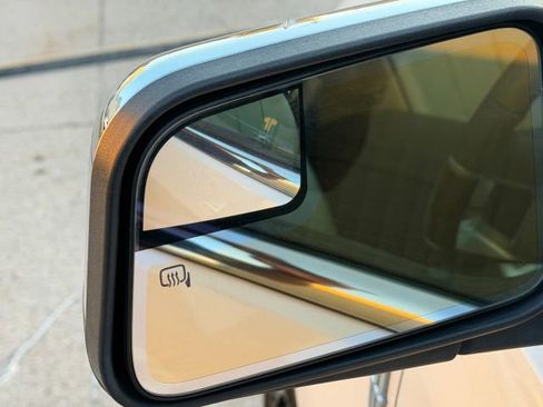 Used 2010 Lincoln MKX 2WD image 8