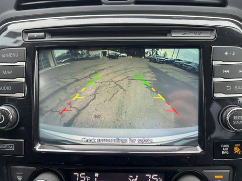 Used 2017 Nissan Maxima SR image 19