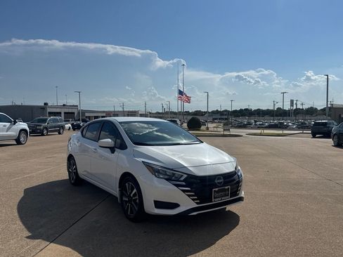 Certified 2025 Nissan Versa SV w/ Trunk Package FWD image 2
