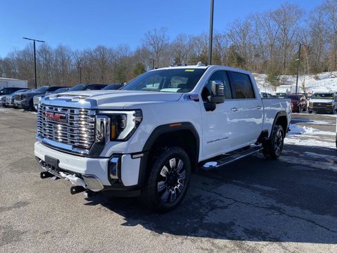 Used 2024 GMC Sierra 3500 Denali image 1