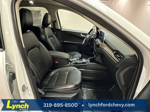 Used 2020 Ford Escape Titanium w/ Titanium Premium Package 2.0 AWD/4WD image 8
