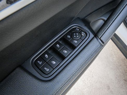 Used 2024 Porsche Cayenne image 15