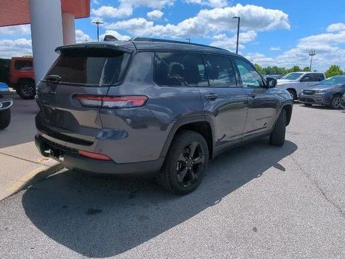 Certified 2023 Jeep Grand Cherokee L Laredo AWD/4WD image 32