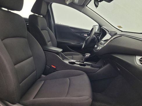 Used 2024 Chevrolet Malibu LT image 21