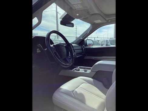 Used 2020 Ford Expedition Platinum image 9