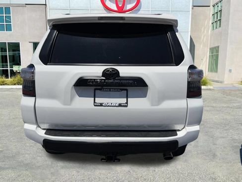 Used 2019 Toyota 4Runner TRD Off-Road Premium AWD/4WD image 6