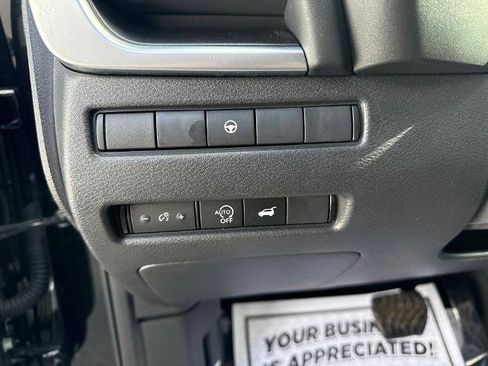 Certified 2025 Nissan Rogue SV AWD/4WD image 21