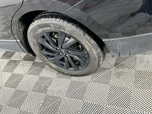 Used 2024 Chevrolet Equinox LS w/ LS Convenience Package image 38