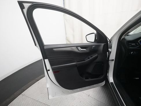 Used 2021 Ford Escape Titanium AWD/4WD image 28