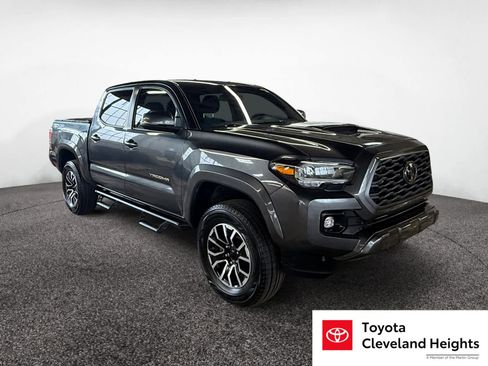 Used 2023 Toyota Tacoma TRD Sport AWD/4WD image 3