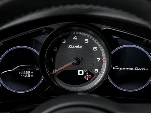 Used 2019 Porsche Cayenne Turbo image 29