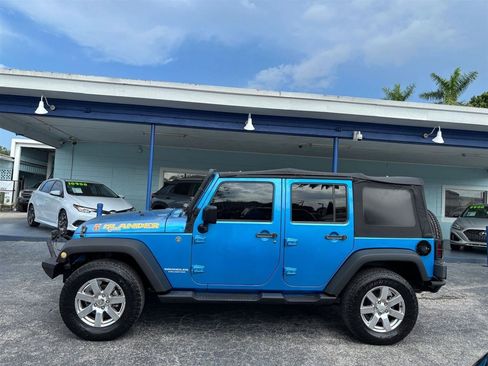 Used 2010 Jeep Wrangler Unlimited Sport AWD/4WD image 2