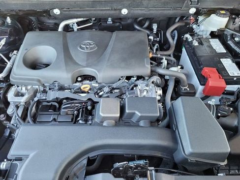 Used 2025 Toyota RAV4 XLE image 20
