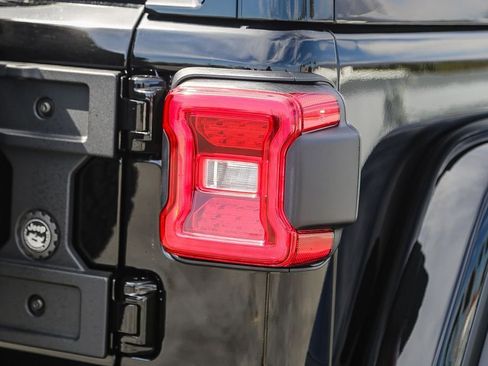 New 2025 Jeep Wrangler Unlimited Rubicon 392 image 10