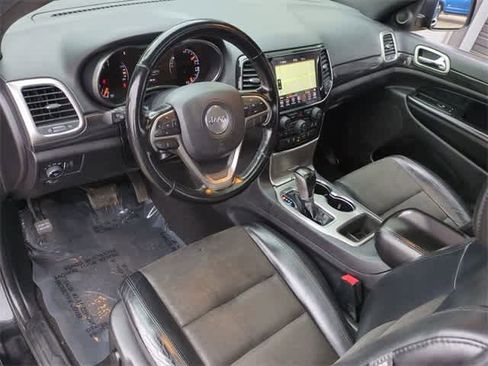 Used 2021 Jeep Grand Cherokee Laredo X image 10