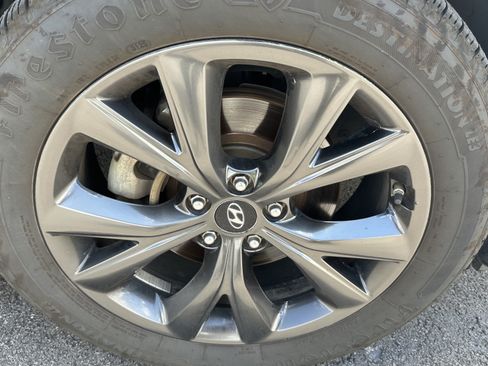 Used 2017 Hyundai Santa Fe Sport w/ 2.0T Ultimate Tech Package 05 FWD image 15