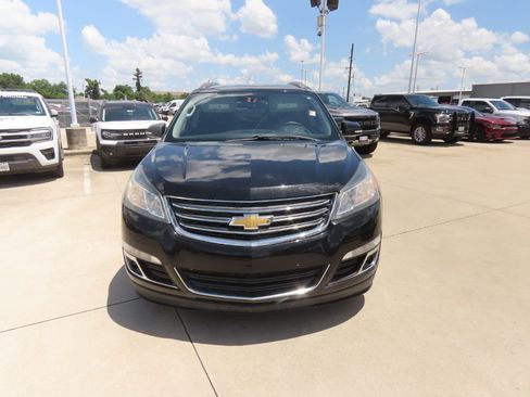 Used 2017 Chevrolet Traverse LT FWD image 5