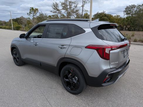 New 2026 Kia Seltos EX FWD image 7