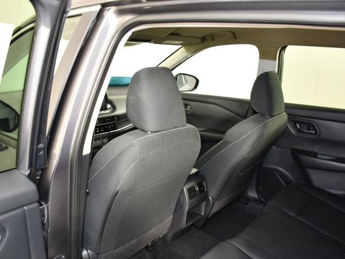 Used 2024 Nissan Rogue S image 45