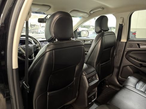 Used 2018 Ford Edge SEL w/ Equipment Group 201A AWD/4WD image 20