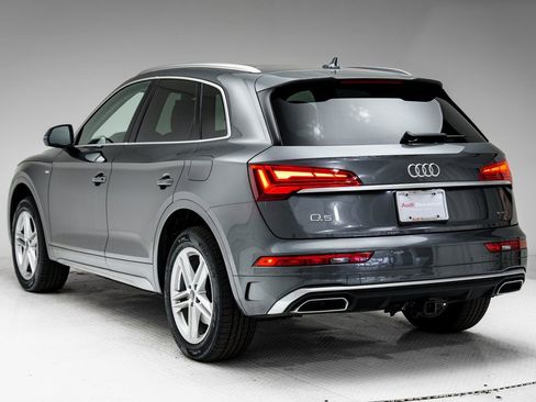 Used 2024 Audi Q5 e Premium Plus w/ Premium Plus Package image 3