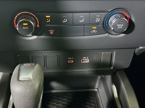 Used 2023 Nissan Frontier SV AWD/4WD image 23