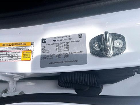 Used 2023 GMC Yukon XL Denali image 32