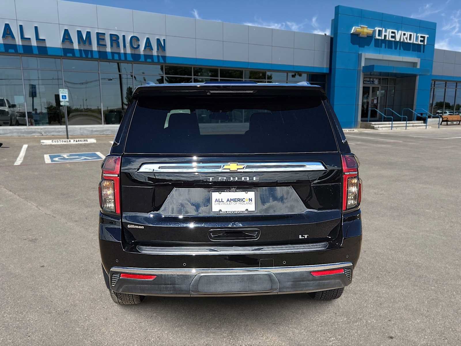 Used 2024 Chevrolet Tahoe LT w/ Luxury Package RWD image 7