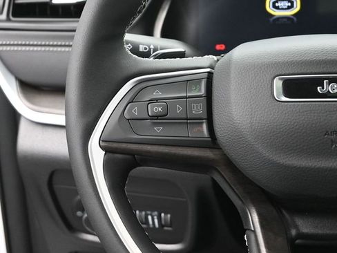 New 2026 Jeep Grand Cherokee Laredo image 30