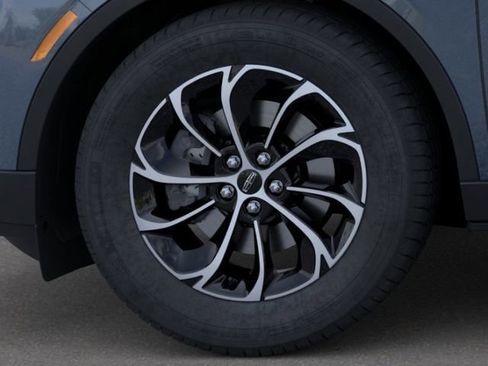 New 2026 Lincoln Nautilus Premier AWD/4WD image 19