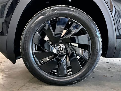 New 2026 Volkswagen Atlas SE AWD/4WD image 13