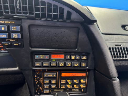 Used 1992 Chevrolet Corvette Convertible RWD image 12