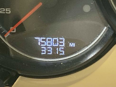 Used 2014 Porsche Cayenne Platinum Edition image 18