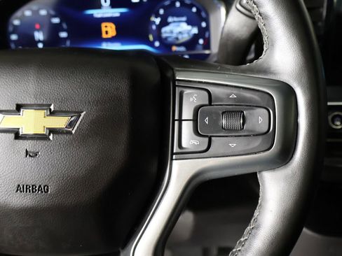 Used 2023 Chevrolet Silverado 1500 LT AWD/4WD image 38