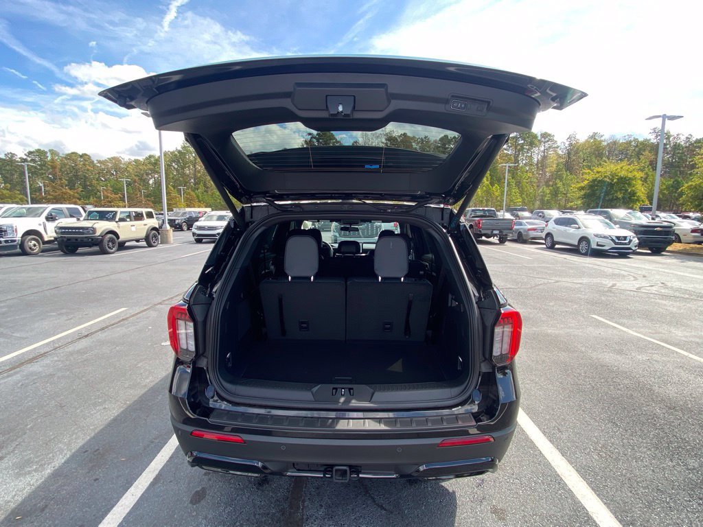New 2026 Ford Explorer ST-Line w/ ST-Line Street Pack AWD/4WD image 28