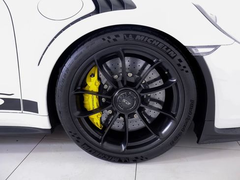 Certified 2019 Porsche 911 GT3 RS RWD image 28