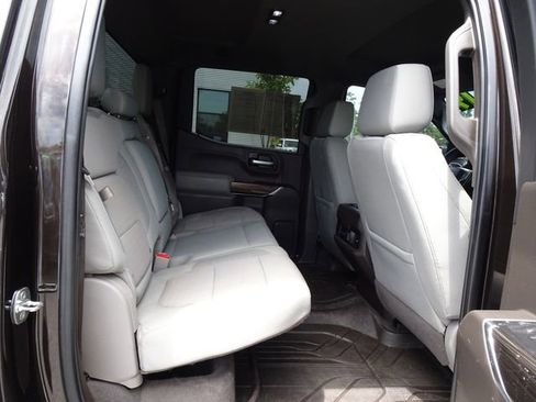 Used 2019 Chevrolet Silverado 1500 LT Trail Boss AWD/4WD image 18